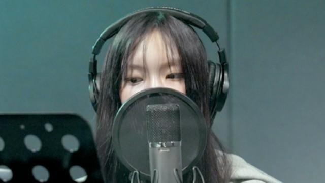 NewJeans (뉴진스) 'Super Shy' Recording Behind