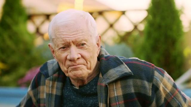 Любовь нечаянно нагрянет - I