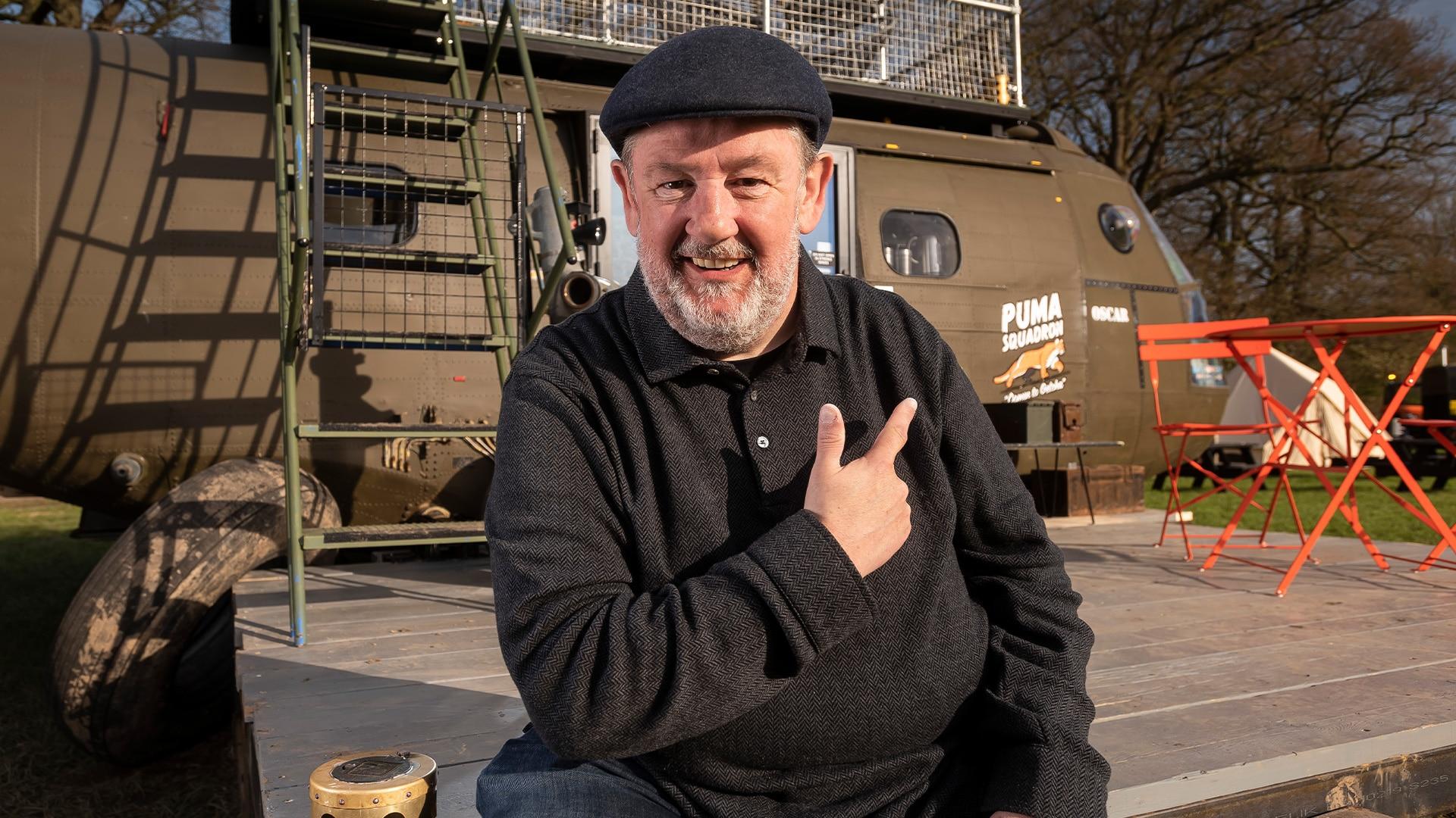 Johnny Vegas: Carry on Glamping