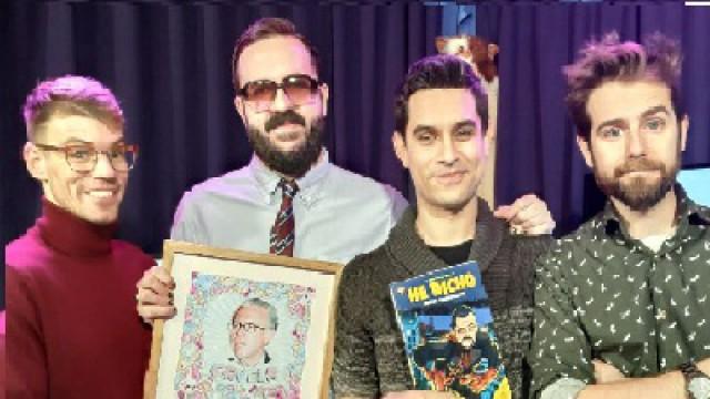 El que mira al suelo no pisa un charco