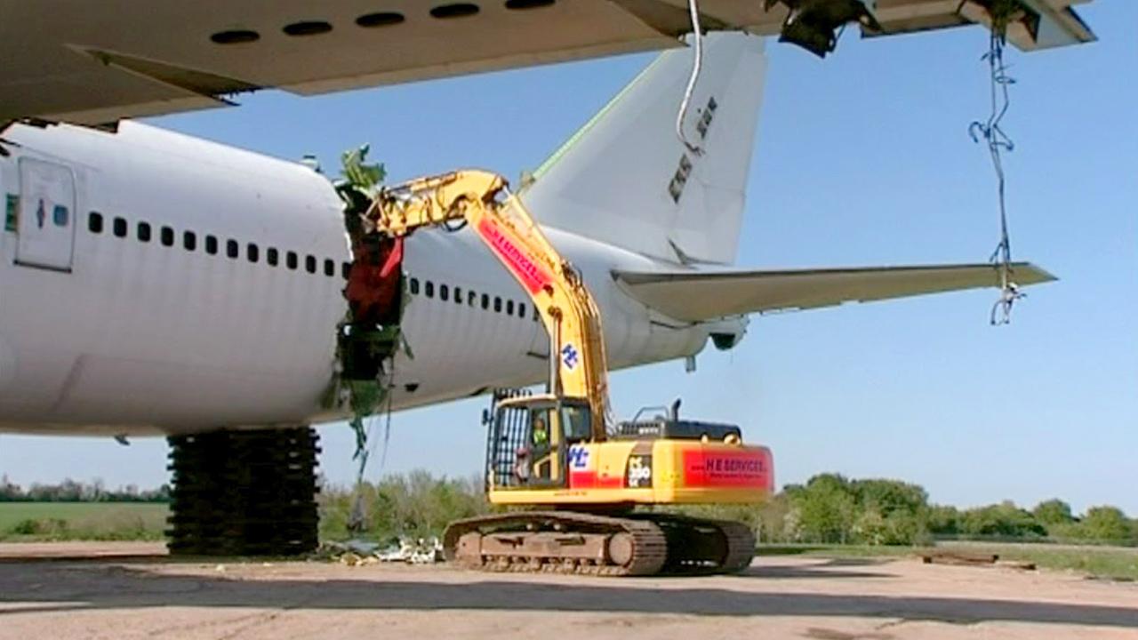 Danger: Diggers at Work