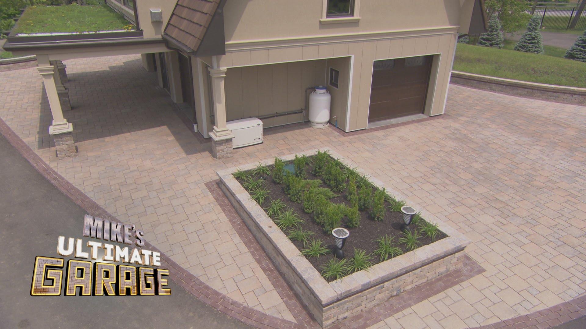 Mike’s Ultimate Garage