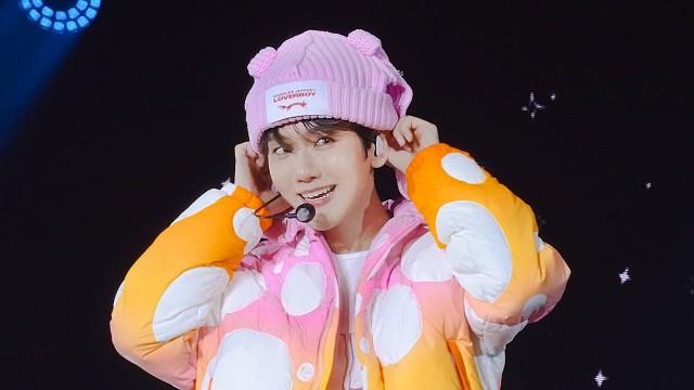 Lonsdaleite in #TOKYO #SINGAPORE #HOCHIMINH | BAEKHYUN