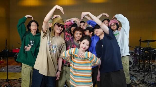 This collaboration is AAA guaranteed (With HYUKOHXSunset Rollercoaster)