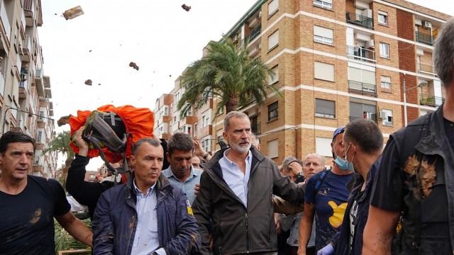 Inondations en Espagne : le pouvoir face à la boue