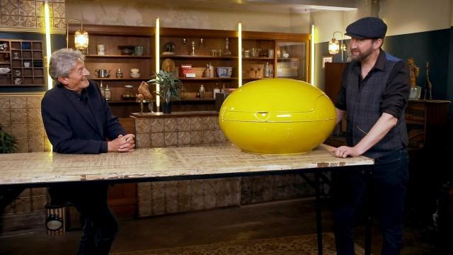 Egg Chair, Rollerskates, Boxing Belt
