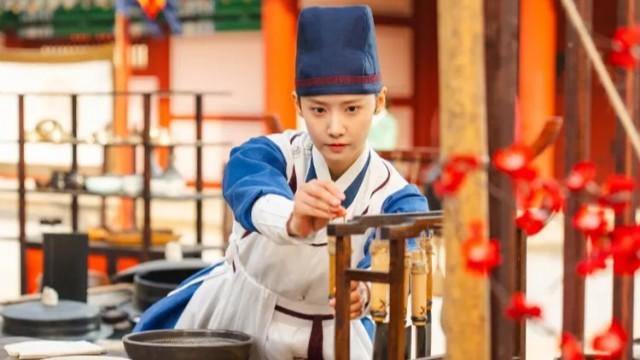 Course N° 4 **** and Spinach Doenjang Soup