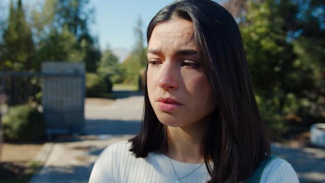 Diana deja para siempre la mansión de los Walker