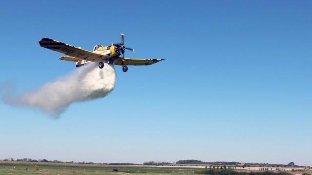 Im Tiefflug gegen Waldbrände - Löschflieger im Einsatz