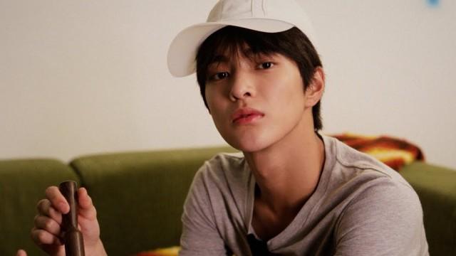 Vibing with our first EP ‘COLOR OUTSIDE THE LINES’ (Singing Bowl ver.) #KEONHO