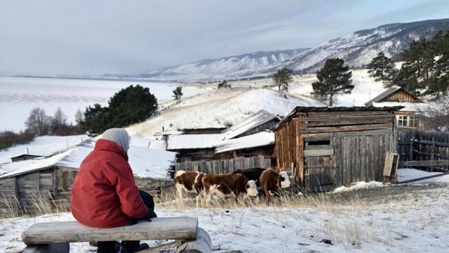 La anciana y el lago Baikal