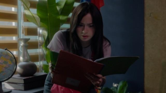 Joey refuses to accept her father's death!