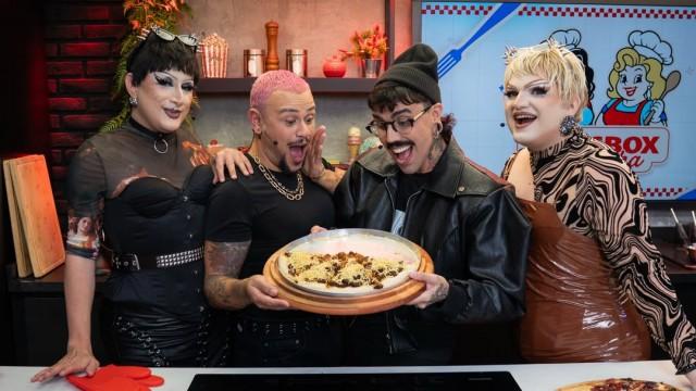 FAZENDO PIZZAS ABSURDAS AO VIVO