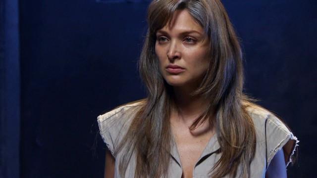 Sara y Makoki luchan a muerte