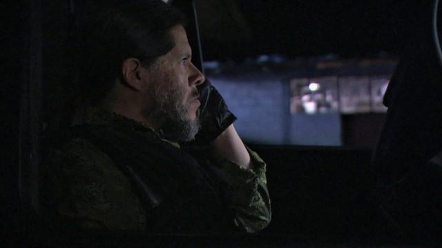 El Indio quiere hablar con Sara