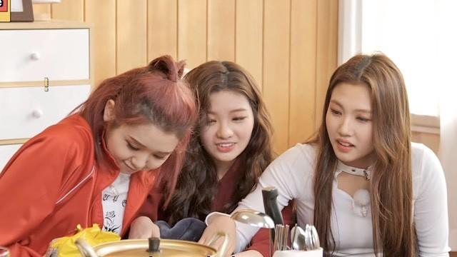 EP.8 TRI.BE's First ASMR Mukbang