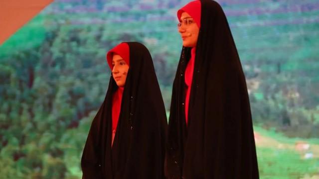 Mohammad Javad Kashefi & Sadegh Khah sisters & Sode Ghafori Fard & Meraj Qom group