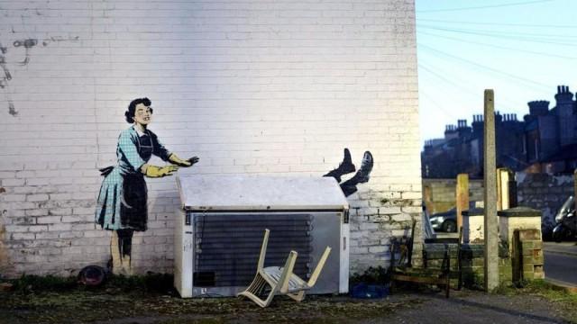 Banksy, the housewife and the freezer